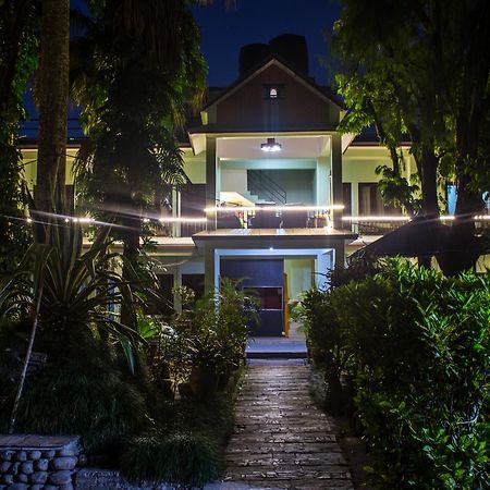 Yeti Guest House Pokhara Exterior photo